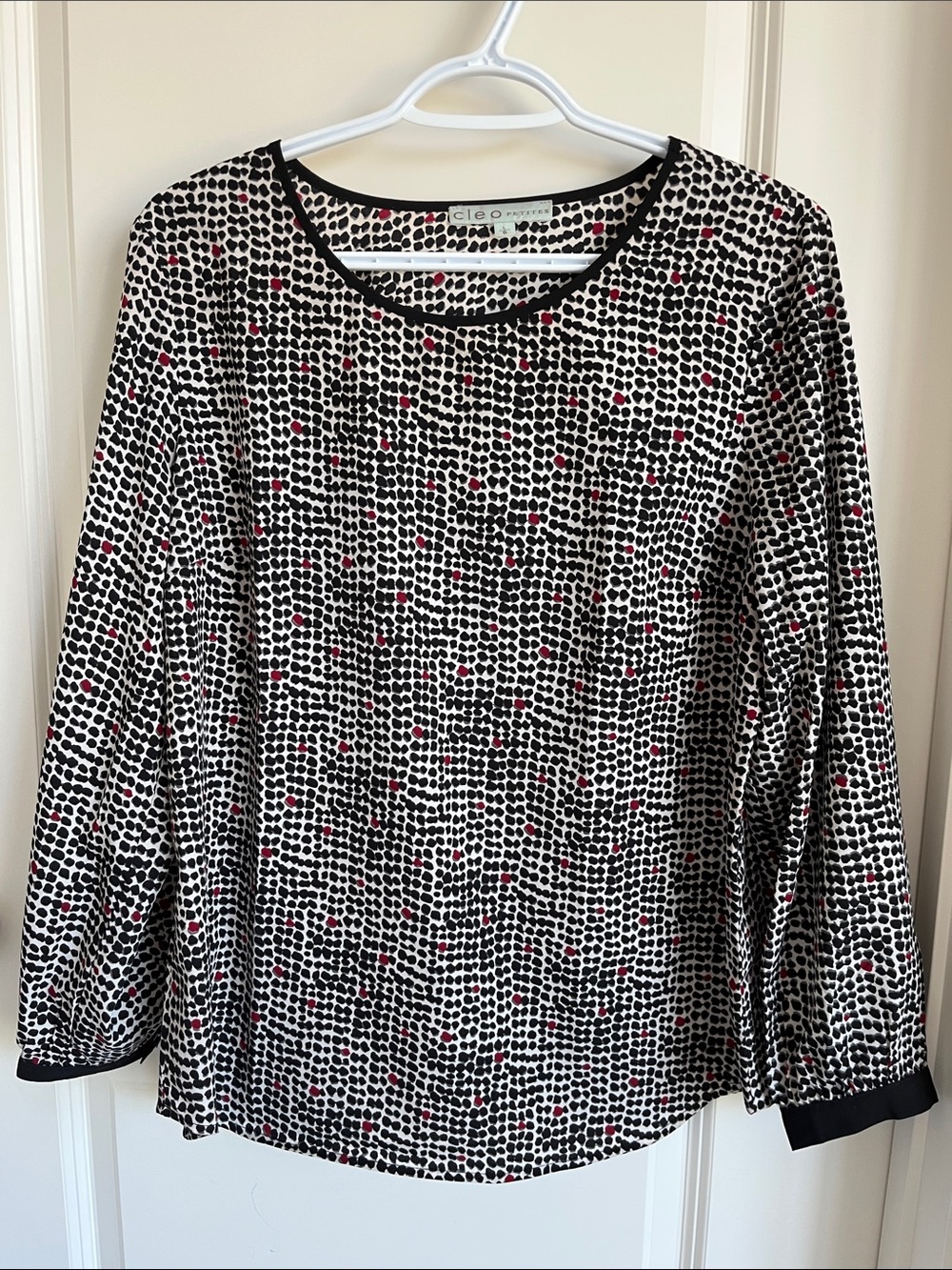 cleo Black, White & Pink Dot-Print Long Sleeve Tee Size L
